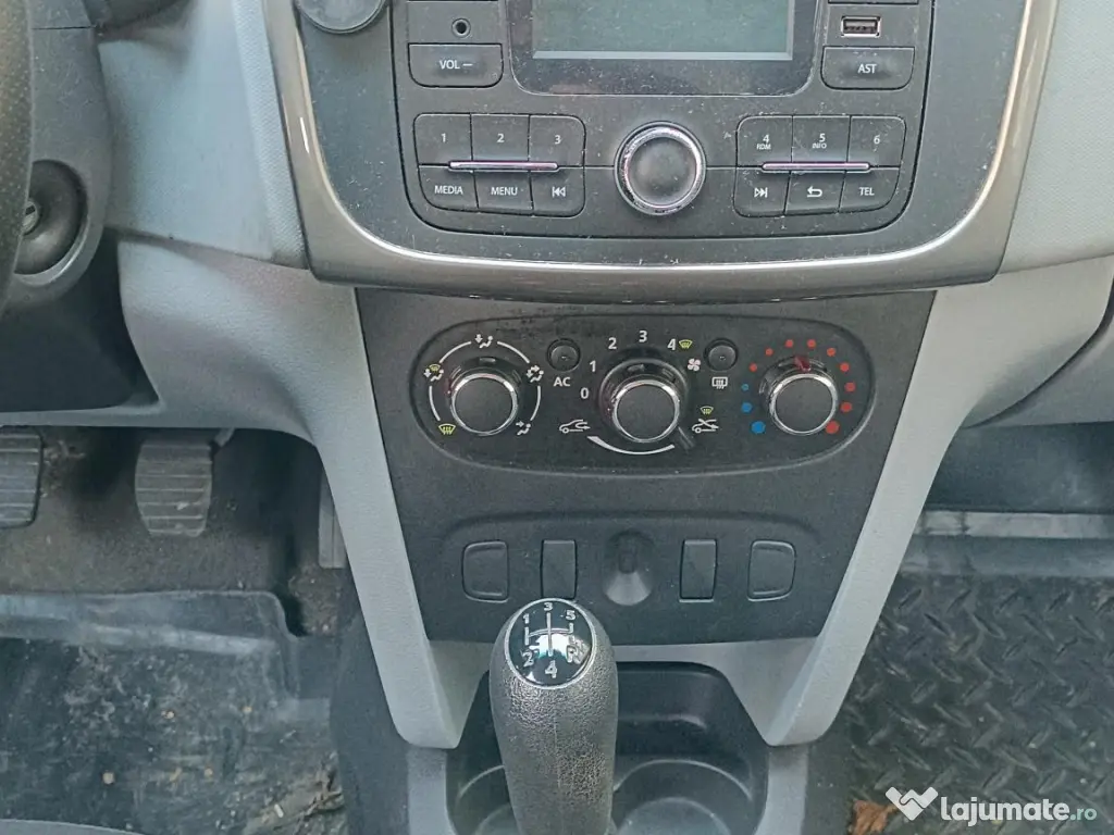 Dacia Logan 2 2013 (1.2 Benzină)
