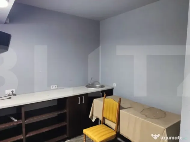 Spatiu comercial, 100 mp, zona Micro 6