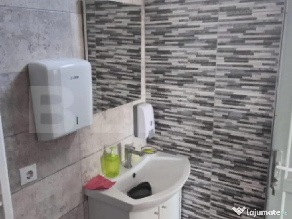 Spatiu comercial, 100 mp, zona Micro 6