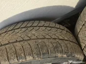 Vând roți Nissan cu anvelope de iarnă 18 inch 