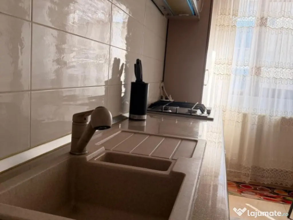 Inchiriere apartament 2 camere decomandat