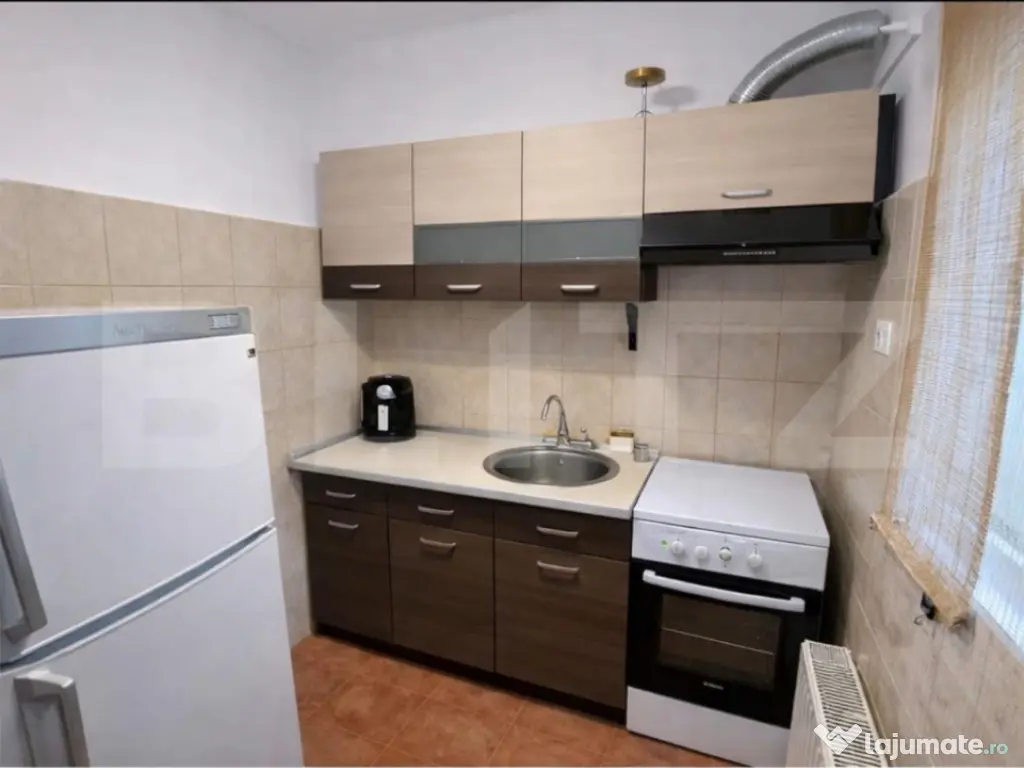 Apartament 3 camere in zona Dacia | Balcon + spatiu depozita