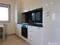 Torontalului 2 camere Bloc cu Lift /Parcare Inclusa cu Barie