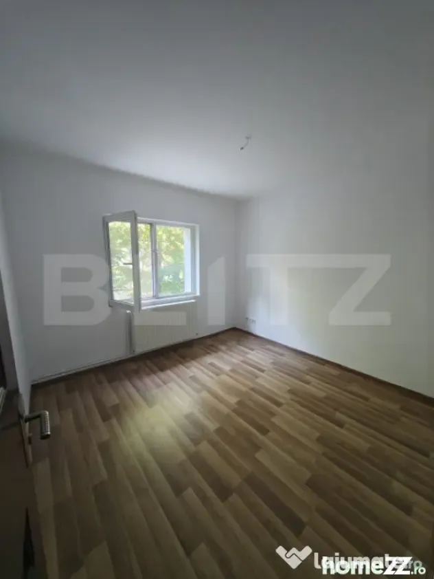 Apartament 4 camere, 82 mp utili, Micro 16 - Satu Mare (Satu-Mare)