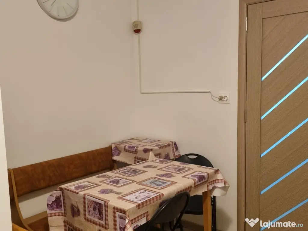 Închiriez apartament 2 camere