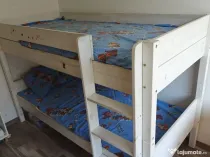Vând pat supraetajat cu două saltele