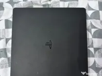Consolă PS4 Slim + 2 Controllere