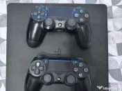 Consolă PS4 Slim + 2 Controllere 