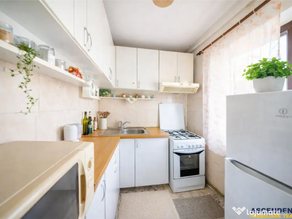 Garsoniera cocheta, apreciabila ariere, Lenin, Sfantu Gheorg