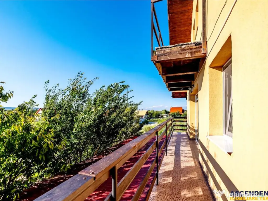 Vila luminoasa, gradina, priveliste panoramica spre munti, H