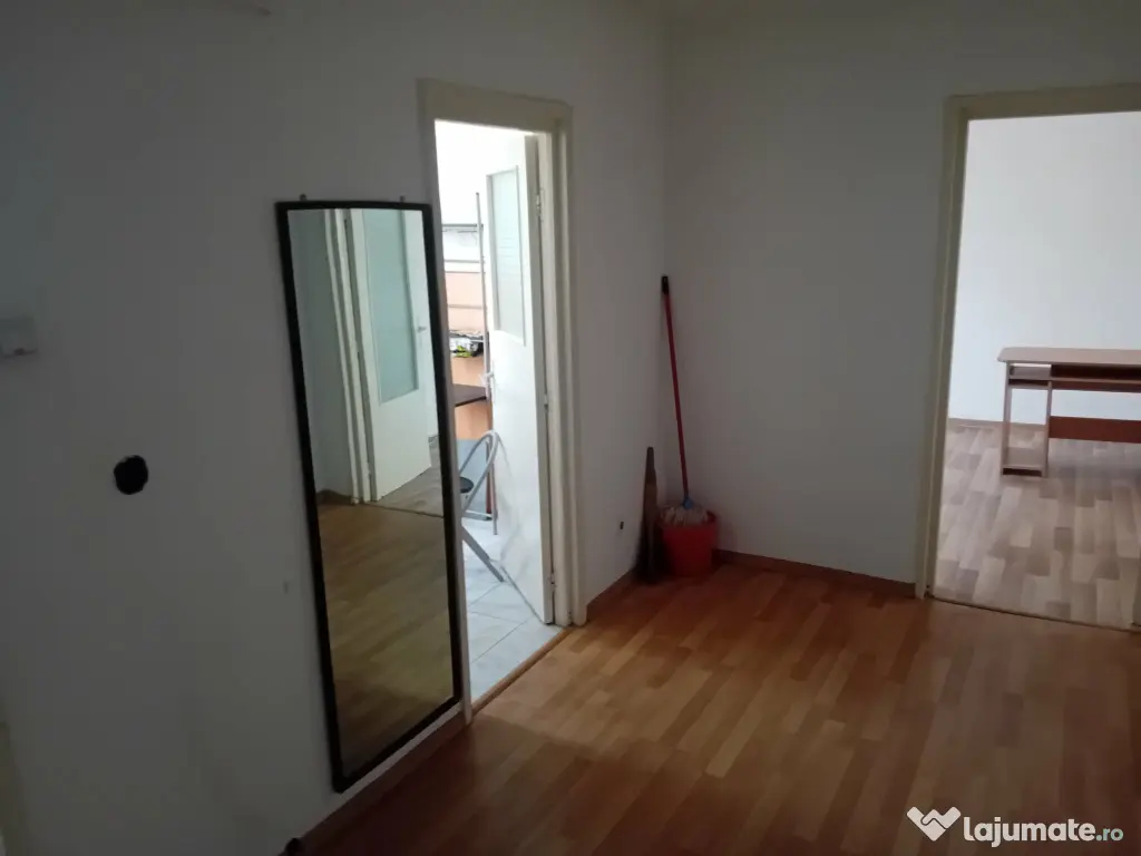 Apartament o Camera ultracentral 40mp parter bloc nou centrala termopan decomandat