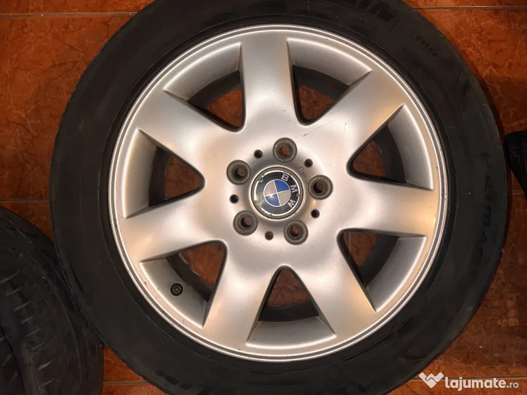 Vând jante BMW r16 în stare buna
