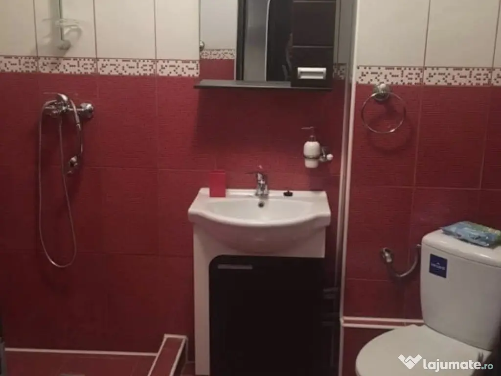 Închiriez ap 2 camere