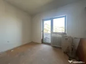 Racadau - Garsoniera cu extindere la mansarda, spatioasa, de renovat! 