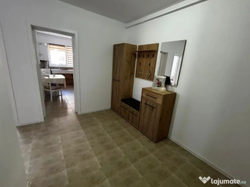 Apartament 2 camere, decomandat - zona Sanpetru