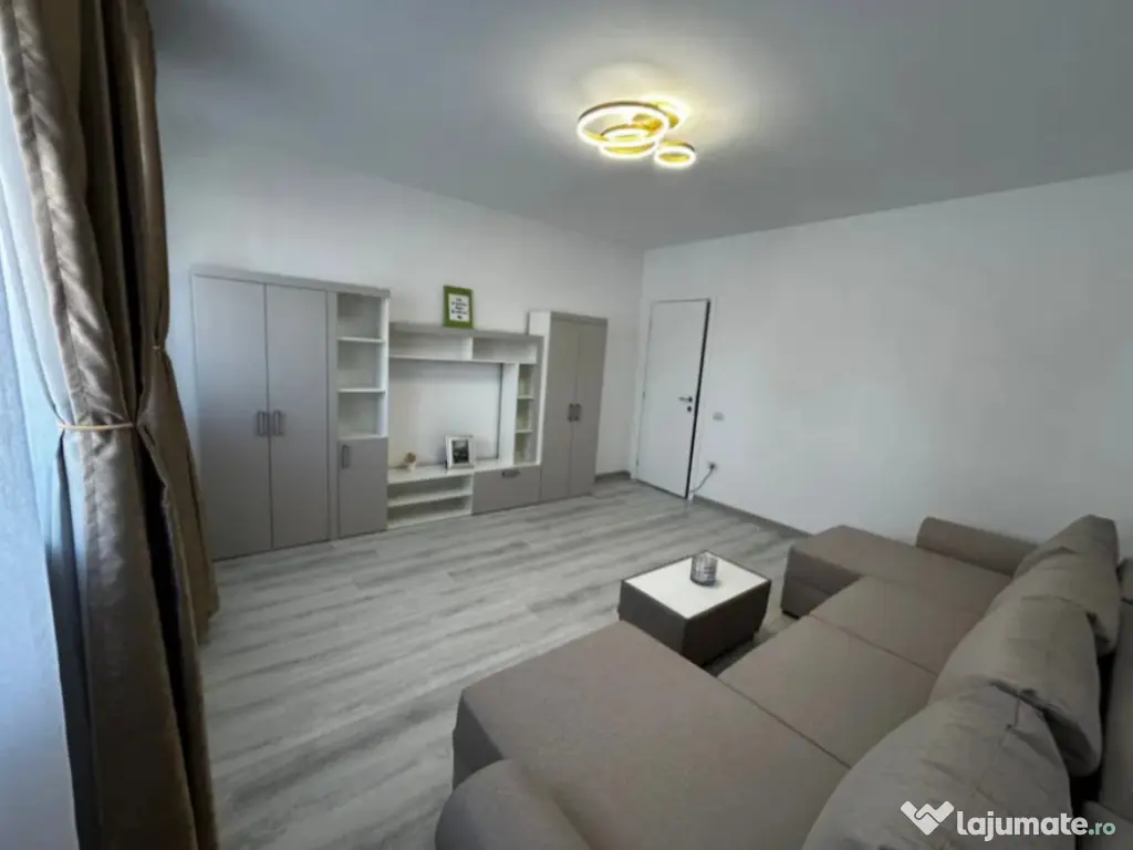 Apartament 2 camere, decomandat - zona Sanpetru