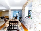 Rezidenta mobilata si echipata, cu lumina naturala, verdeata 