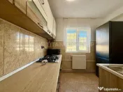 Garsoniera decomandata, etaj intermediar - Zona Tractorul... 