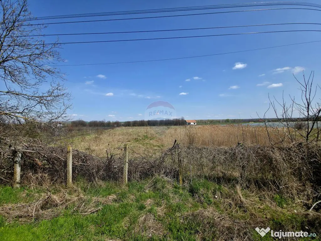 Teren 7,000mp Girov / deschidere 45 metri