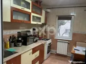 De vanzare apartament 3 camere decomandate, 70 m², et.1, zo 