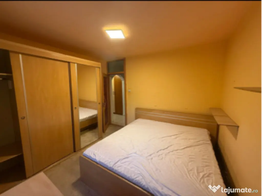 Închiriez apartament