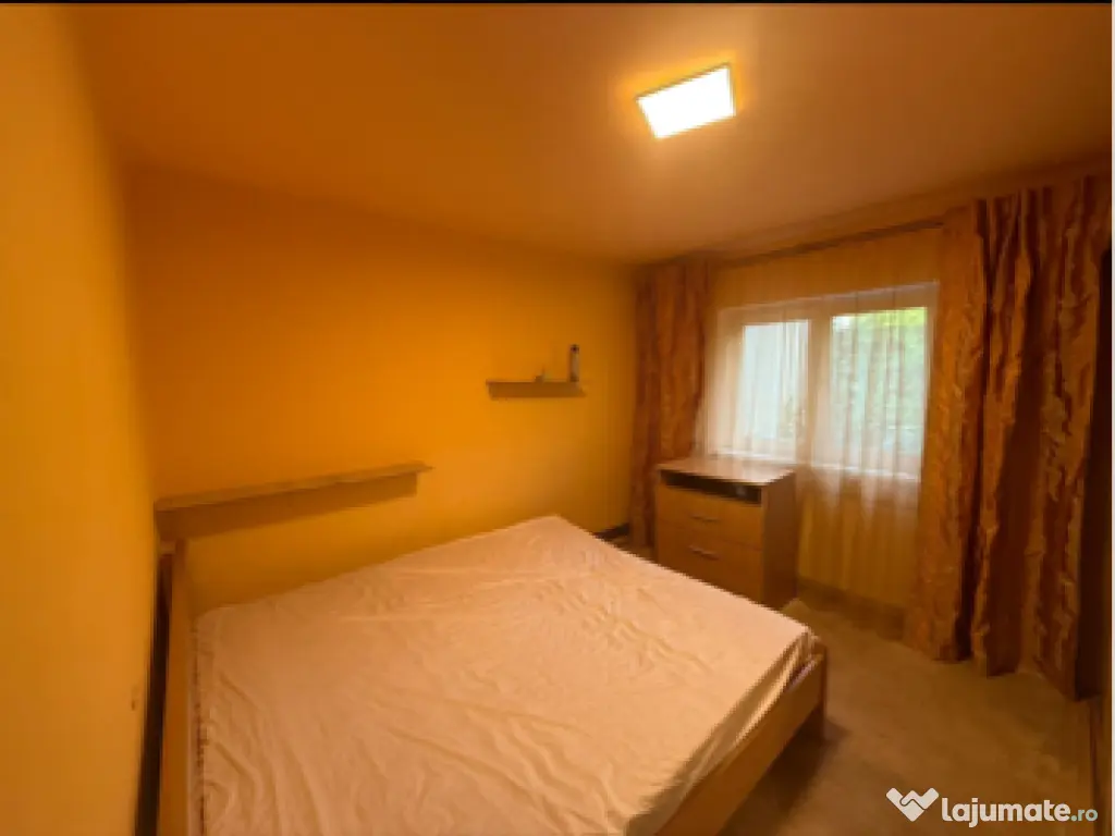 Închiriez apartament