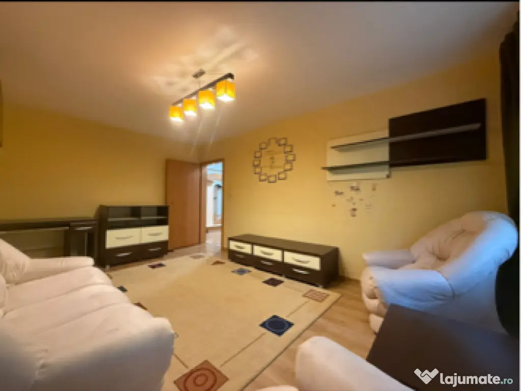 Închiriez apartament