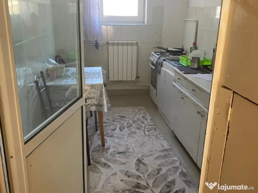 Casa P+1 de inchiriat zona CENTRALA compus din 4 camere