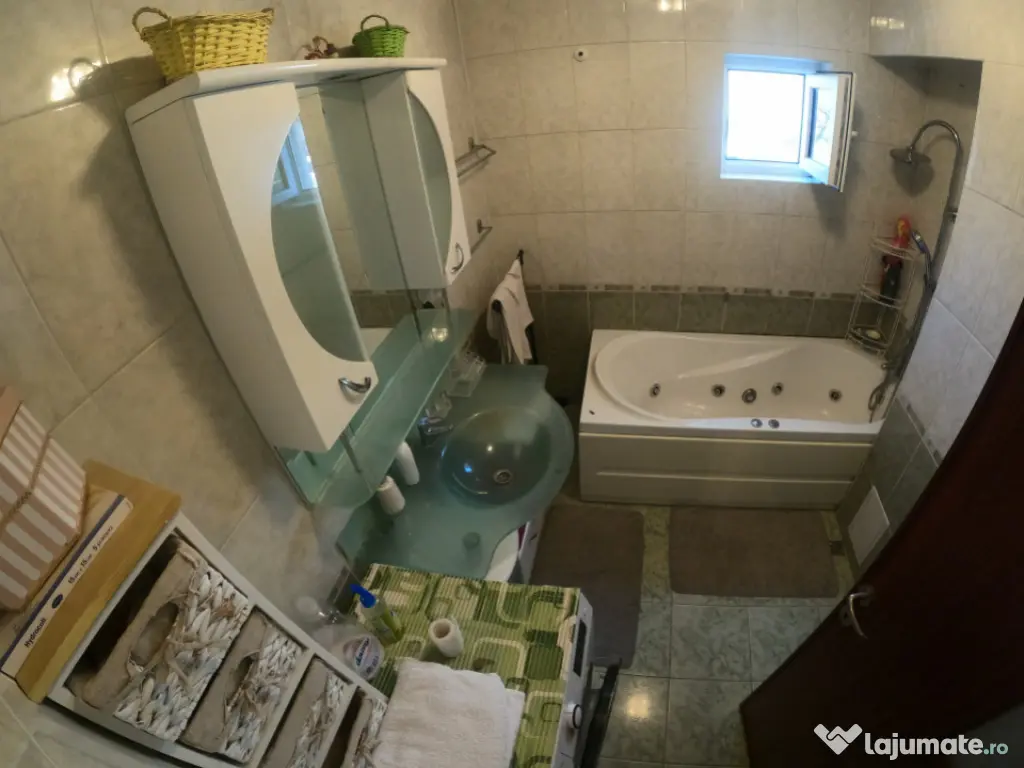 Apartament 3 camere decomandat, parter inalt, complet mobila