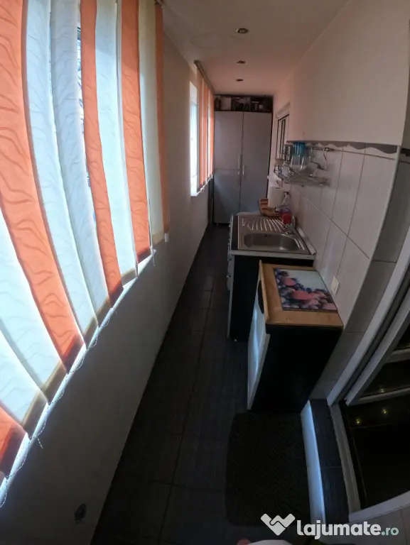 Apartament 3 camere decomandat, parter inalt, complet mobila