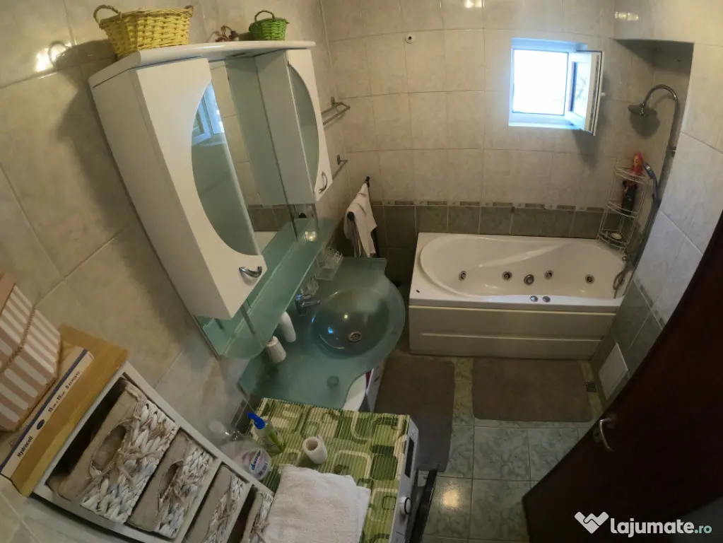 Apartament 3 camere decomandat, parter inalt, complet mobila