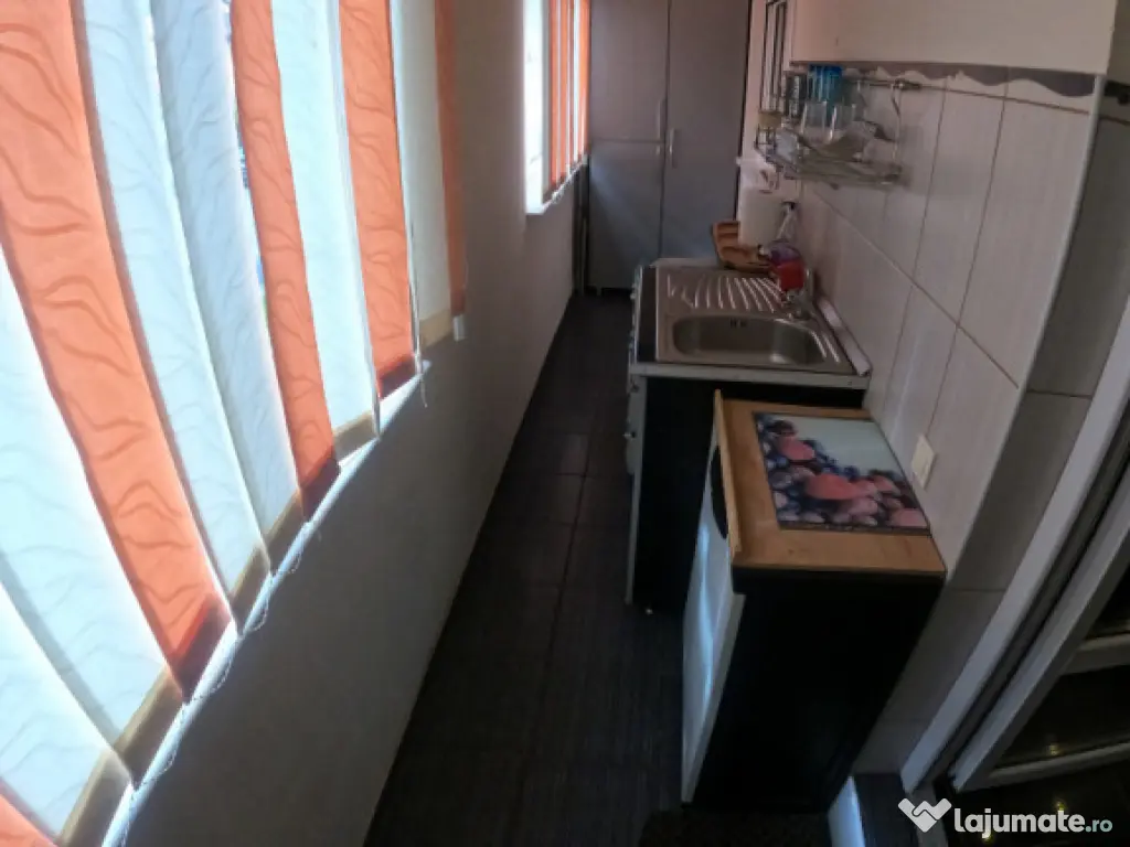 Apartament 3 camere decomandat, parter inalt, complet mobila