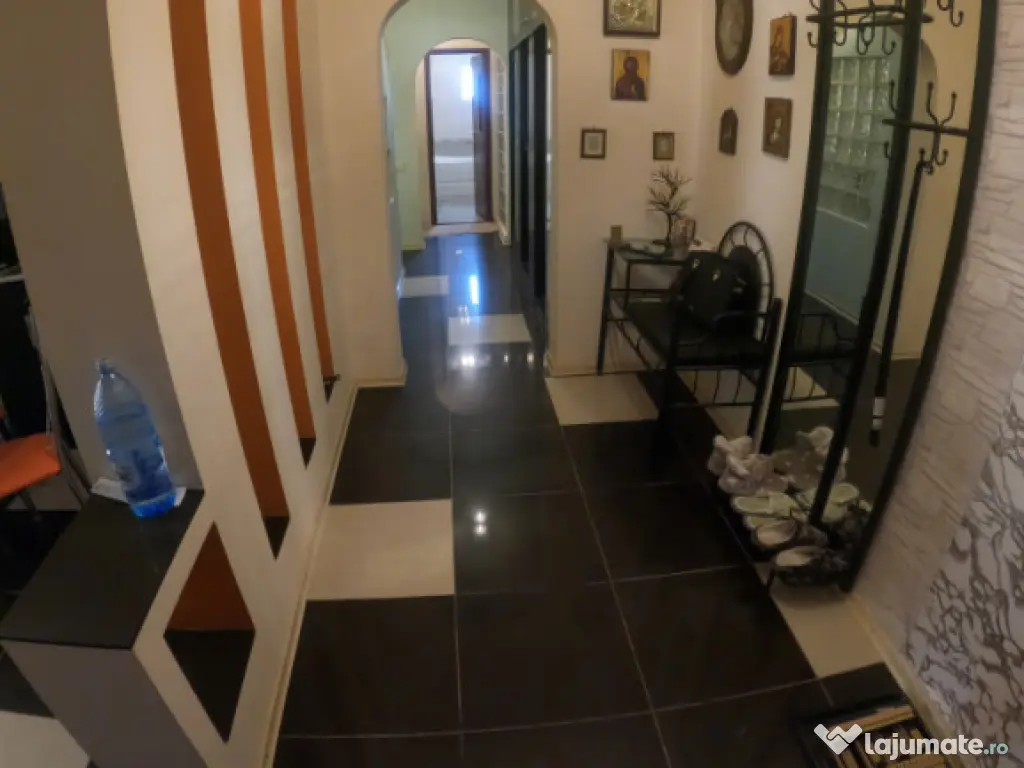 Apartament 3 camere decomandat, parter inalt, complet mobila