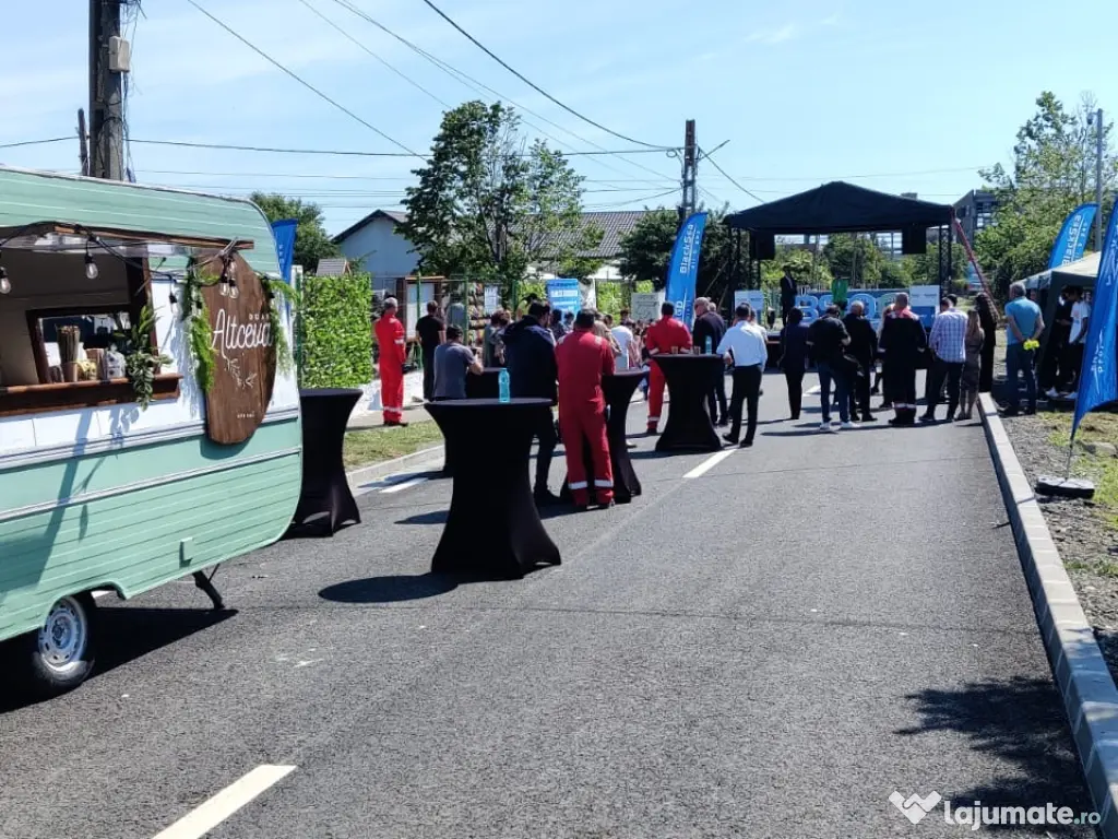 Rulotă comercială Adria Camper complet echipată pentru bar/street food