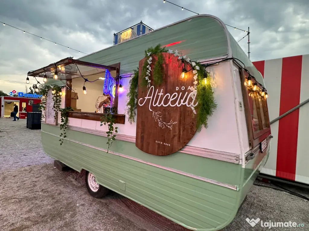 Rulotă comercială Adria Camper complet echipată pentru bar/street food