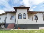 Casa gata de mutat+teren 1000 mp in zona de deal, jud. Arge