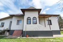 Casa gata de mutat+teren 1000 mp in zona de deal, jud. Arge