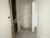 Apartament cu 3 camere, 50 mp, parter – încălzire în pa 