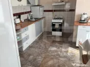 Casă spațioasă cu 7 camere, curte generoasa, amenajată- 