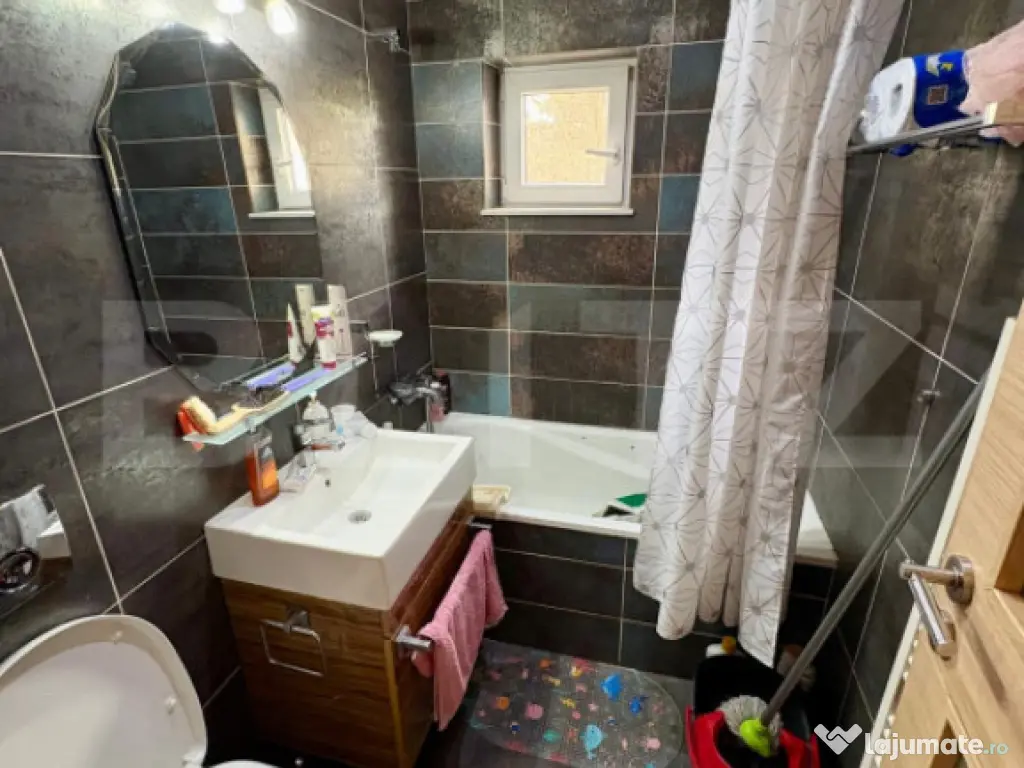 Apartament cu 2 camere, decomandat, 56 mp - Mureseni