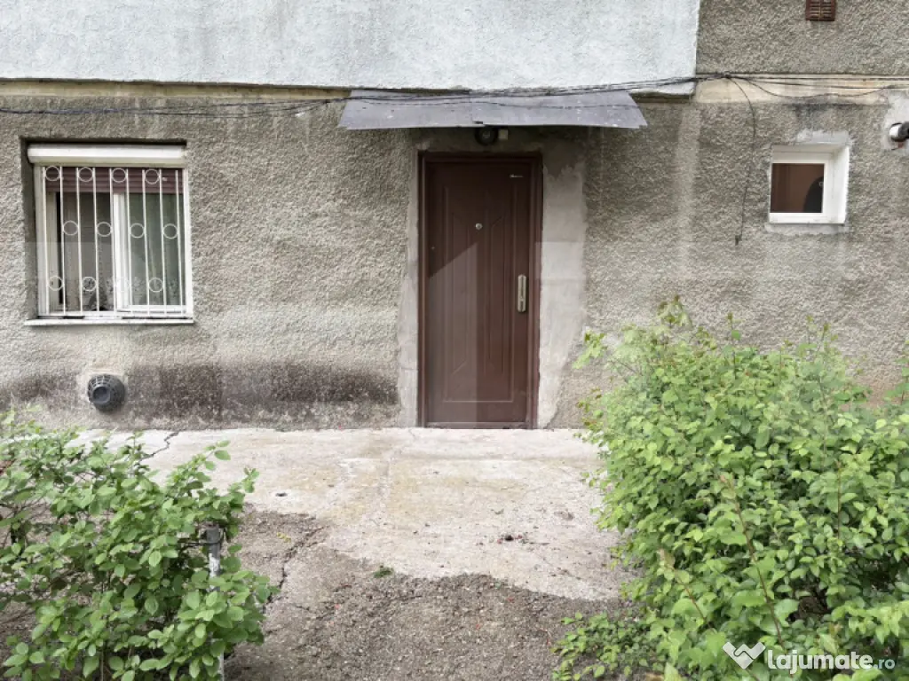 Apartament parter cu intrare directă din stradă, 30 mp, 2