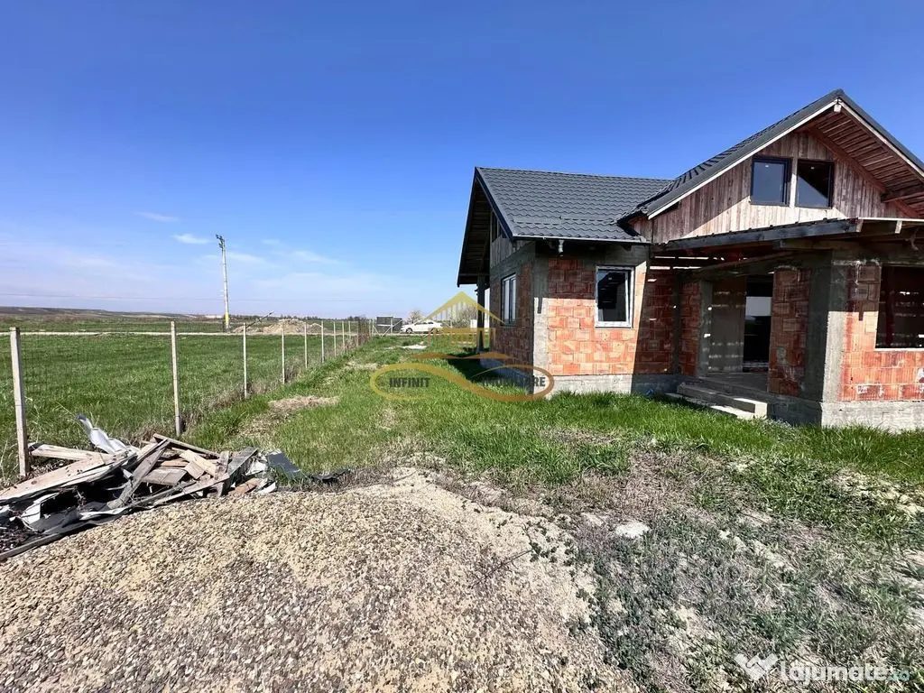 Casa de vanzare Siretu Saucesti Bacau