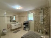 Casă individuala de vânzare – spațioasă, luminoasă ș 