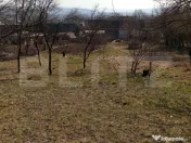 Casă spațioasă cu teren generos, de 3000 mp și priveliș 