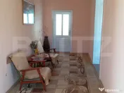 Casă spațioasă cu teren generos, de 3000 mp și priveliș 