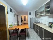 Apartament de 3 camere, decomandat, parcare, zona Sigma 