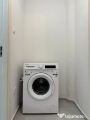 Apartament La Cheie, Etaj 1, Zona Independentei - H. Botev. 