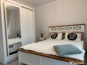 Apartament La Cheie, Etaj 1, Zona Independentei - H. Botev. 