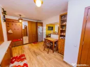 CENTRAL APARTAMENT CU 4 CAMERE ETAJ 1 DE VANZARE 