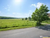 Teren intravilan, pe 5.800 mp, cu vedere frumoasa,in localit 